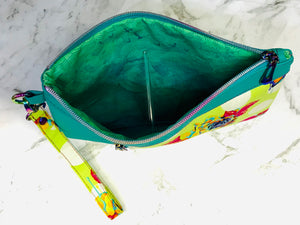 Zippy Clutch Wristlet - Tula pink - Painted roses - Sugar