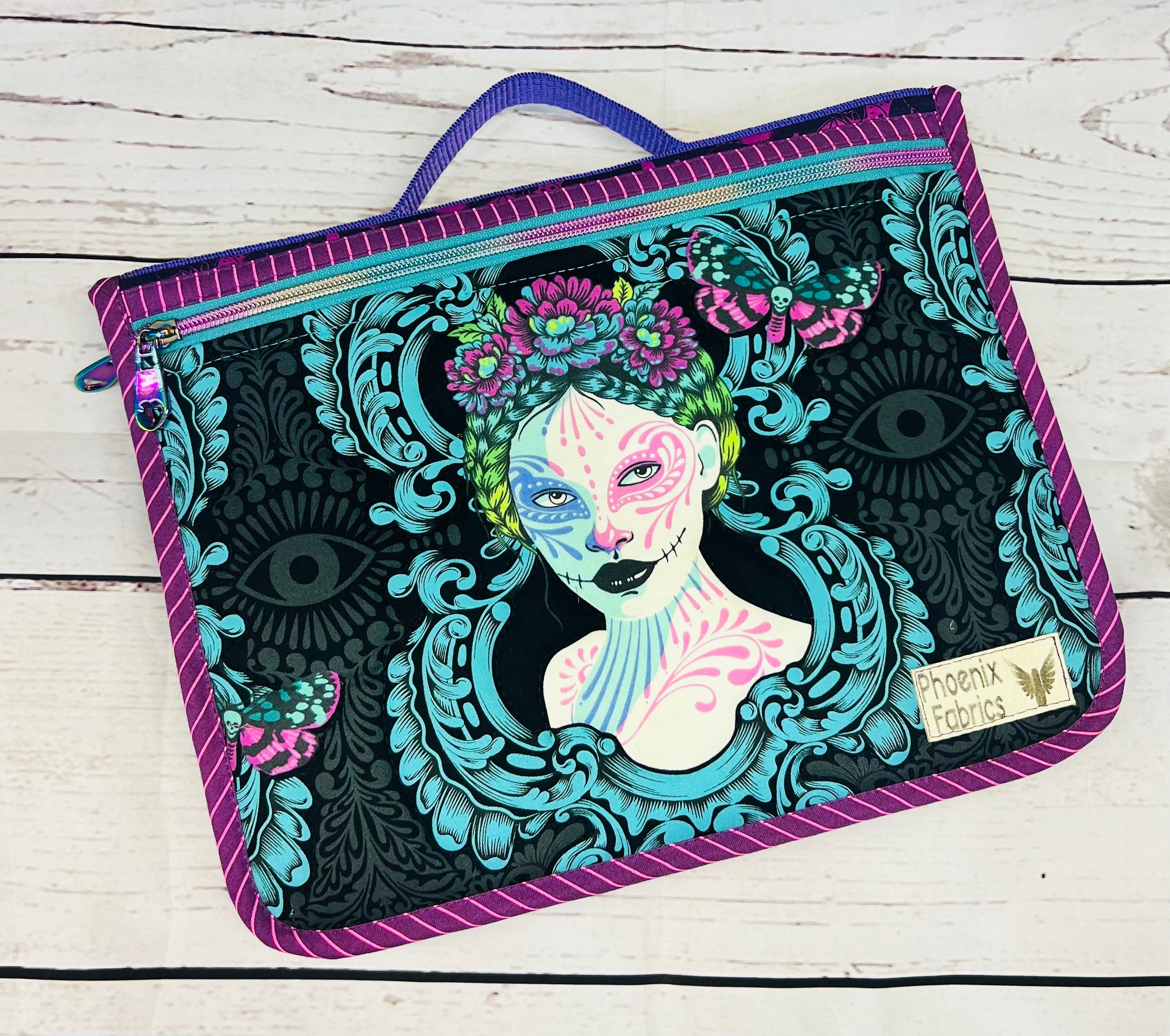 ByAnnie - Running With Scissors - DE La Luna
